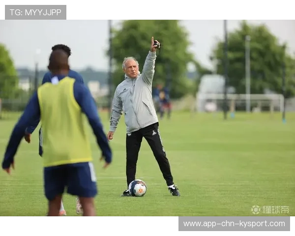 张琳芃完成体能测试,正式开启职业生涯最后一个赛季备战 张琳芃完成体能测试,正式开启职业生涯最后一个赛季备战